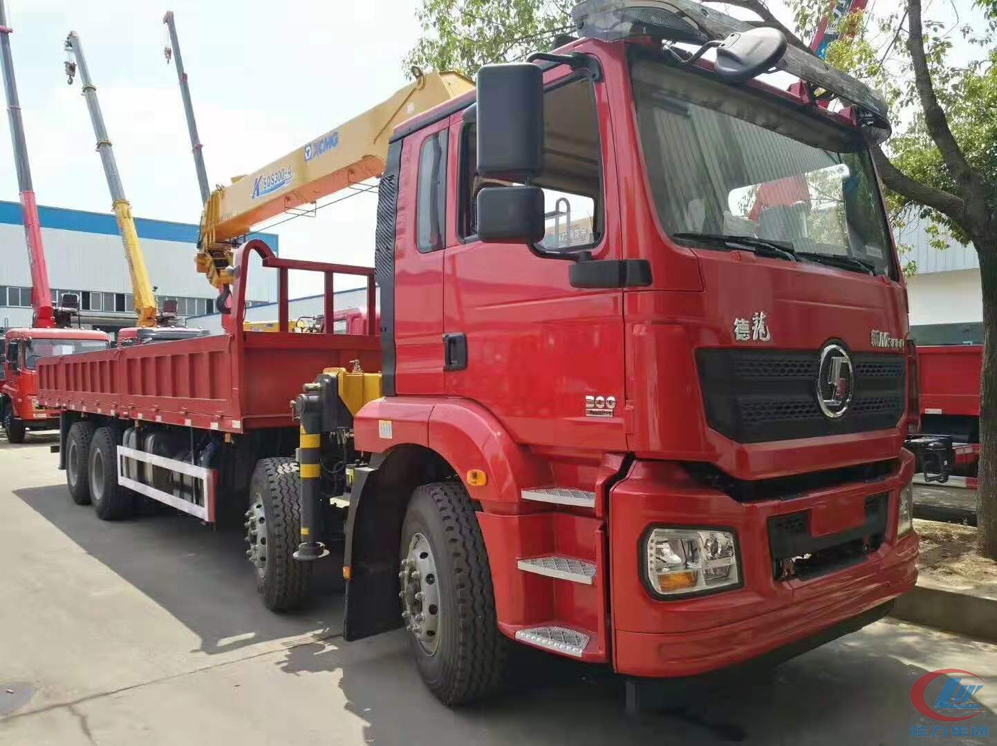湖北DG视讯陕汽8吨随车吊高清图